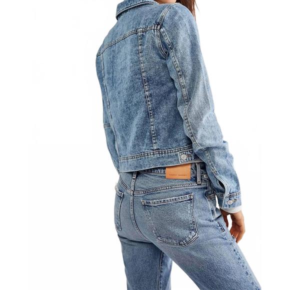 NEW FREE PEOPLE rumors denim jacket in light indigo - Picture 3 of 5